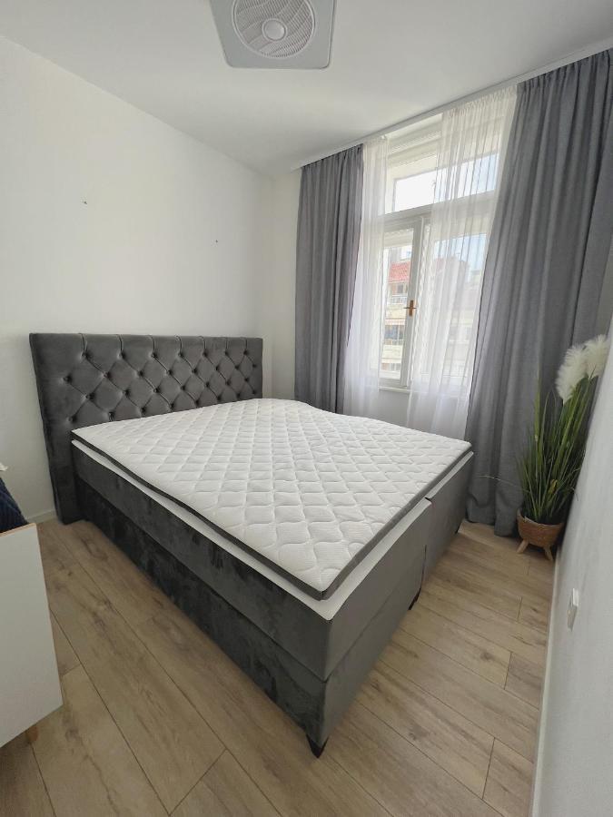 New Stylish & Modern Studio Apart - With Sea View Pula Exterior foto